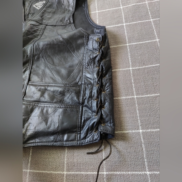 VINTAGE Buffalo Leather Biker Vest - Picture 10 of 13